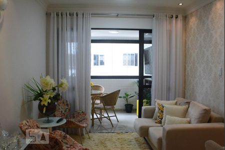 Sala com varanda  de apartamento para alugar com 3 quartos, 80m² em Armação, Salvador