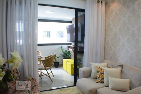 Sala com varanda  de apartamento para alugar com 3 quartos, 80m² em Armação, Salvador