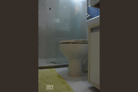 Apartamento para alugar com 80m², 3 quartos e 1 vagaQuarto 2 com banheiro