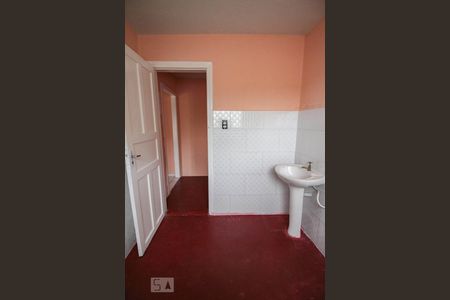 banheiro de casa para alugar com 1 quarto, 40m² em Vila Pirituba, São Paulo