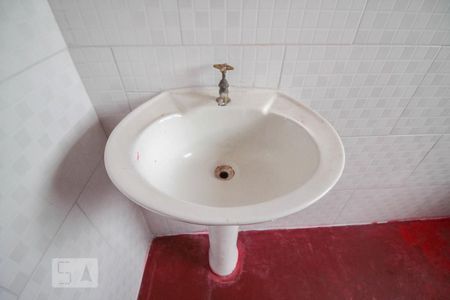 banheiro de casa para alugar com 1 quarto, 40m² em Vila Pirituba, São Paulo