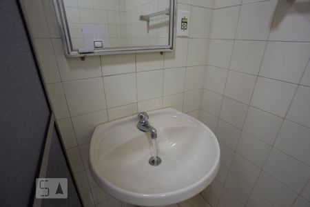 Banheiro - pia de kitnet/studio para alugar com 1 quarto, 35m² em Jardim Paulista, Ribeirão Preto