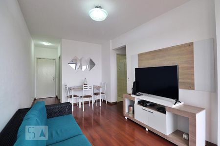 Sala de apartamento para alugar com 2 quartos, 90m² em Vila Valparaíso, Santo André