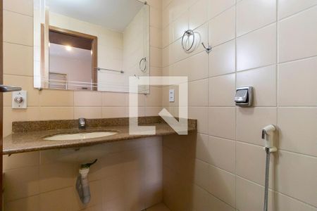 Banheiro da suíte de apartamento para alugar com 3 quartos, 85m² em Bonfim, Campinas