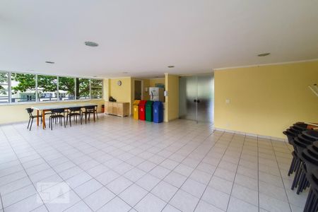 Apartamento à venda com 78m², 3 quartos e 1 vaga Apartamento à venda com 78m², 3 quartos e 1 vagaÁrea comum - Salão de festas
