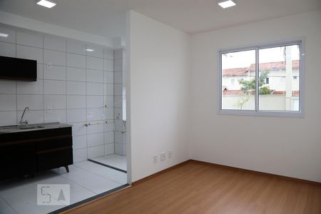 Sala/Cozinha de Apartamento com 2 quartos, 40m² Parque Reboucas