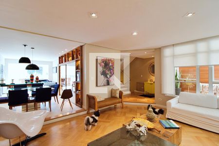 Sala de casa de condomínio à venda com 4 quartos, 300m² em Vila Suzana, São Paulo