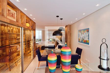Sala de Jantar de casa de condomínio à venda com 4 quartos, 300m² em Vila Suzana, São Paulo