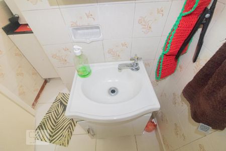 Casa à venda com 100m², 2 quartos e 1 vaga Casa à venda com 100m², 2 quartos e 1 vagaBanheiro