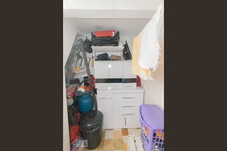 Casa à venda com 100m², 2 quartos e 1 vaga Casa à venda com 100m², 2 quartos e 1 vagaÁrea de Serviço