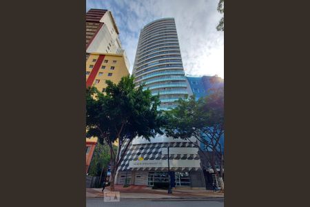 Fachada de apartamento para alugar com 1 quarto, 48m² em Santa Efigênia, São Paulo