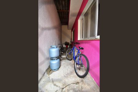 Casa à venda com 100m², 2 quartos e 10 vagasDepósito