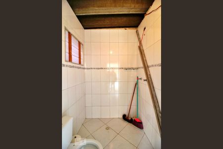 Casa à venda com 100m², 2 quartos e 10 vagasBanheiro de Serviço