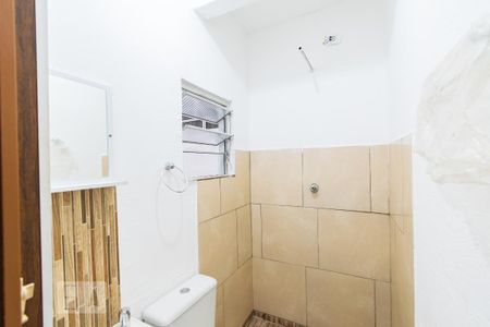 Banheiro de casa para alugar com 1 quarto, 38m² em Vila Campestre, São Paulo