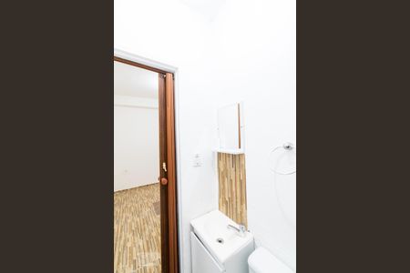 Banheiro de casa para alugar com 1 quarto, 38m² em Vila Campestre, São Paulo