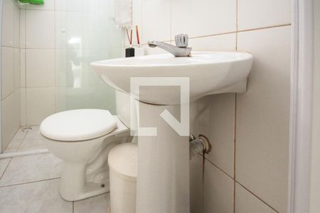 Banheiro de casa para alugar com 1 quarto, 50m² em Vila Alpina, São Paulo