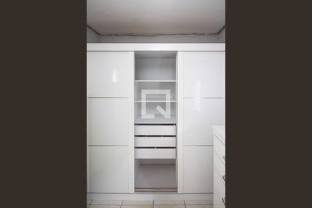 Casa para alugar com 50m², 1 quarto e sem vaga Casa para alugar com 50m², 1 quarto e sem vagaSala