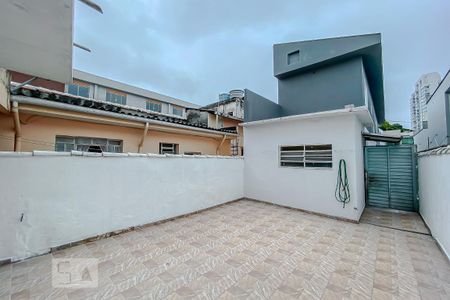 Casa de condomínio à venda com 182m², 3 quartos e 2 vagasQuintal