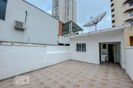 Casa de condomínio à venda com 182m², 3 quartos e 2 vagasQuintal