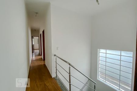Casa de condomínio à venda com 182m², 3 quartos e 2 vagasCorredor