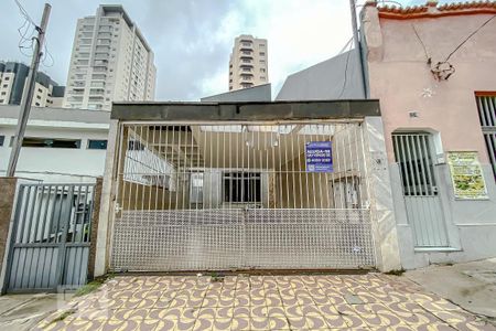 Casa de condomínio à venda com 182m², 3 quartos e 2 vagasFachada