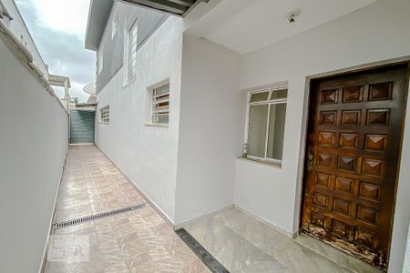 Casa de condomínio à venda com 182m², 3 quartos e 2 vagasCorredor