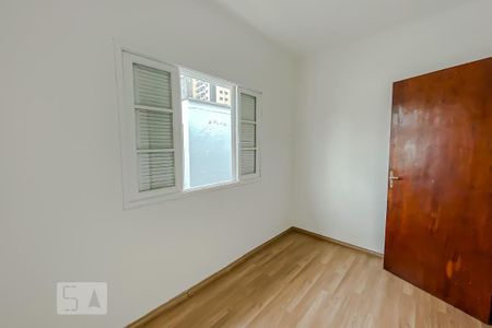 Casa de condomínio à venda com 182m², 3 quartos e 2 vagasQuarto