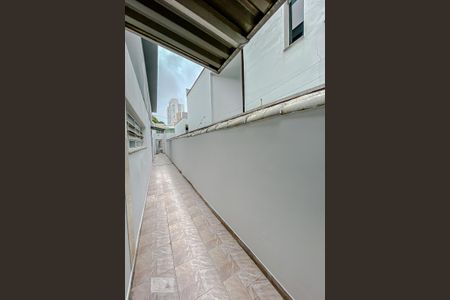 Casa de condomínio à venda com 182m², 3 quartos e 2 vagasCorredor