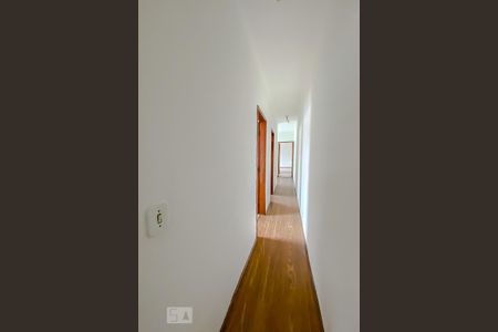 Casa de condomínio à venda com 182m², 3 quartos e 2 vagasCorredor