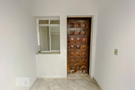 Casa de condomínio à venda com 182m², 3 quartos e 2 vagasEntrada