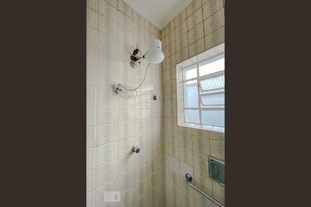 Casa de condomínio à venda com 182m², 3 quartos e 2 vagasDetalhe Banheiro da Sutie