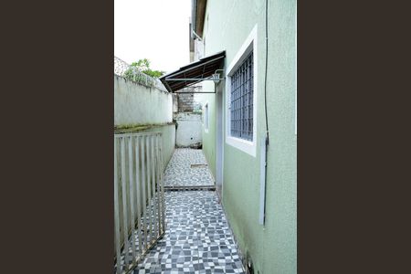 Casa para alugar com 80m², 2 quartos e 1 vaga Casa para alugar com 80m², 2 quartos e 1 vagaCorredor externo