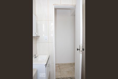 Casa para alugar com 80m², 2 quartos e 1 vaga Casa para alugar com 80m², 2 quartos e 1 vagaBanheiro