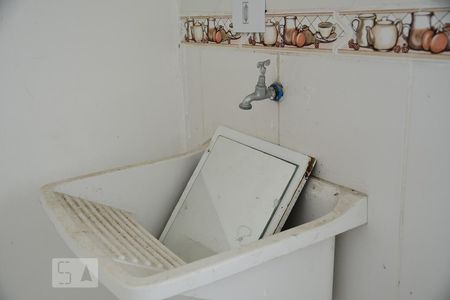 Casa para alugar com 80m², 2 quartos e 1 vaga Casa para alugar com 80m², 2 quartos e 1 vagaÁrea de Serviço