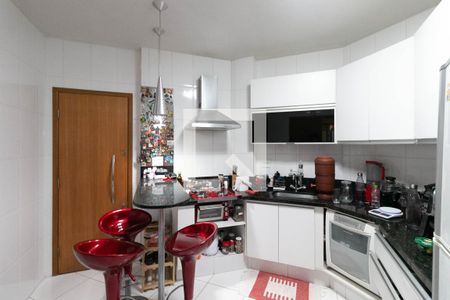 Apartamento para alugar com 136m², 4 quartos e 1 vaga Apartamento para alugar com 136m², 4 quartos e 1 vagaCozinha e Área de Serviço