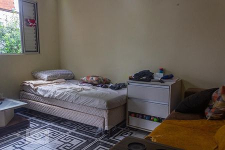 Detalhe sala de casa para alugar com 1 quarto, 80m² em Nova Mirim, Praia Grande