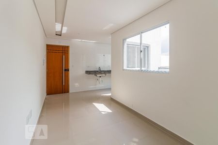 Sala de casa de condomínio à venda com 2 quartos, 80m² em Jardim das Maravilhas, Santo André