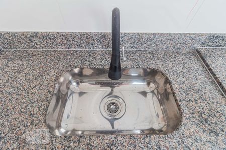 Casa de condomínio à venda com 80m², 2 quartos e 1 vaga Casa de condomínio à venda com 80m², 2 quartos e 1 vagaCozinha - Torneira