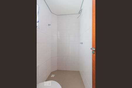 Casa de condomínio à venda com 80m², 2 quartos e 1 vaga Casa de condomínio à venda com 80m², 2 quartos e 1 vagaBanheiro