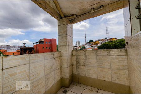 Casa para alugar com 65m², 2 quartos e 1 vaga Casa para alugar com 65m², 2 quartos e 1 vagaÁrea de Serviço/Varanda