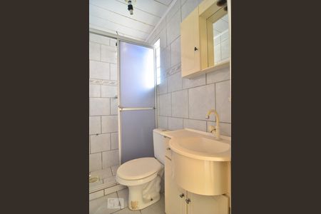 Banheiro de apartamento à venda com 1 quarto, 40m² em Centro, Canoas
