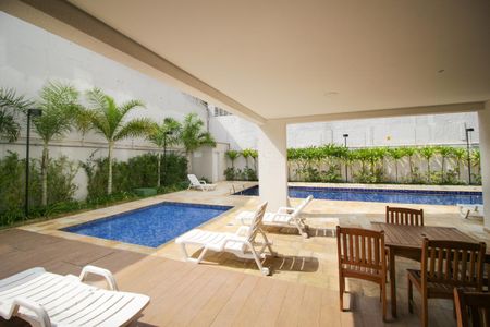 Apartamento à venda com 33m², 2 quartos e sem vaga Apartamento à venda com 33m², 2 quartos e sem vagaPiscina