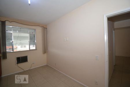 Quarto 1 de apartamento à venda com 3 quartos, 70m² em Irajá, Rio de Janeiro