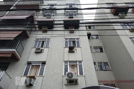 Apartamento à venda com 70m², 3 quartos e 1 vaga Apartamento à venda com 70m², 3 quartos e 1 vagaFachada do bloco