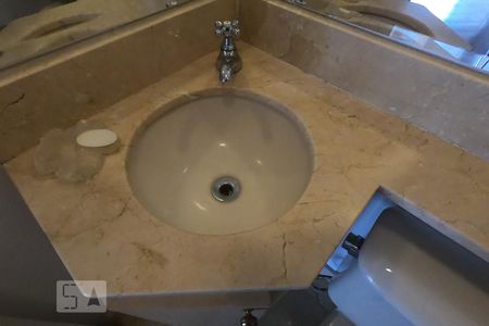 Apartamento à venda com 140m², 3 quartos e 3 vagasLavabo