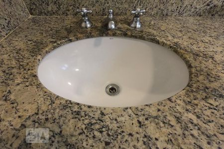 Apartamento à venda com 140m², 3 quartos e 3 vagasBanheiro da Suíte 3