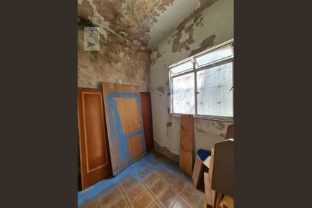 Casa à venda com 240m², 6 quartos e 5 vagas Casa à venda com 240m², 6 quartos e 5 vagasQuarto de Serviço