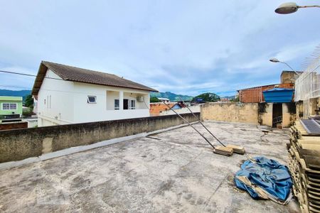 Casa à venda com 240m², 6 quartos e 5 vagas Casa à venda com 240m², 6 quartos e 5 vagasÁrea Externa de Fundos 2