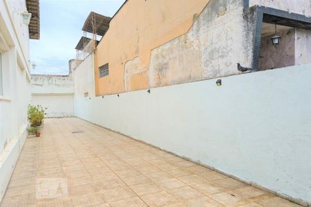 Casa à venda com 240m², 6 quartos e 5 vagas Casa à venda com 240m², 6 quartos e 5 vagasGaragem