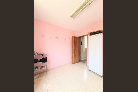 Casa à venda com 240m², 6 quartos e 5 vagas Casa à venda com 240m², 6 quartos e 5 vagasQuarto 2